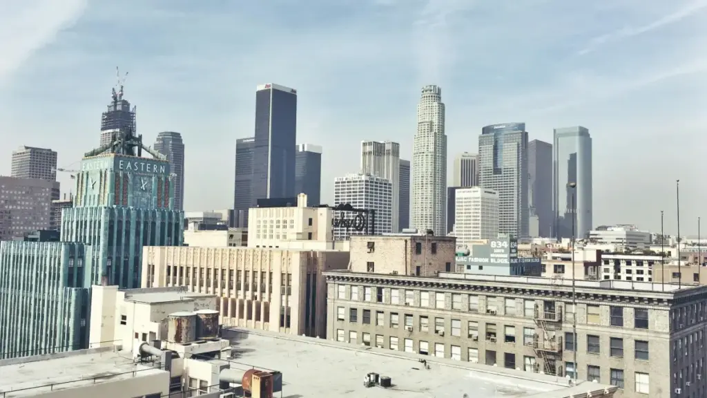 Praktičan vodič za bh. kreatore: kako pronaći, kontaktirati i surađivati s UAE brendovima na WeChatu za styling izazove — taktike, pravila igre i konkretni koraci.