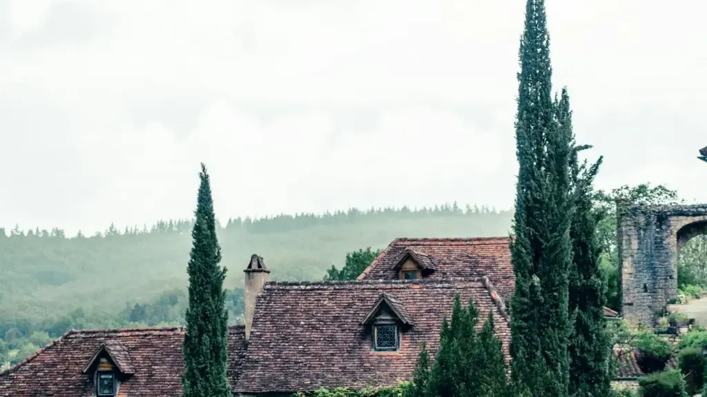 Praktčan vodič za bh. brendove: kako pronaći kanadske WhatsApp kreatore, provjeriti autentičnost i lokalizirati poruke koristeći kulturne signale, dizajn i provjerene freelance platforme.